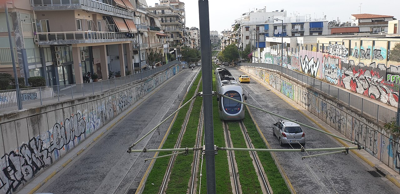 Street view in Neos Kosmos, Athens